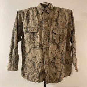 Wells Creek Camouflage Front Button Down Shirt          Size XL